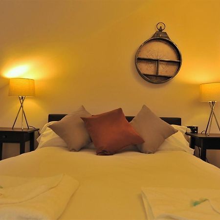 Gail'S Guest House Барри Экстерьер фото