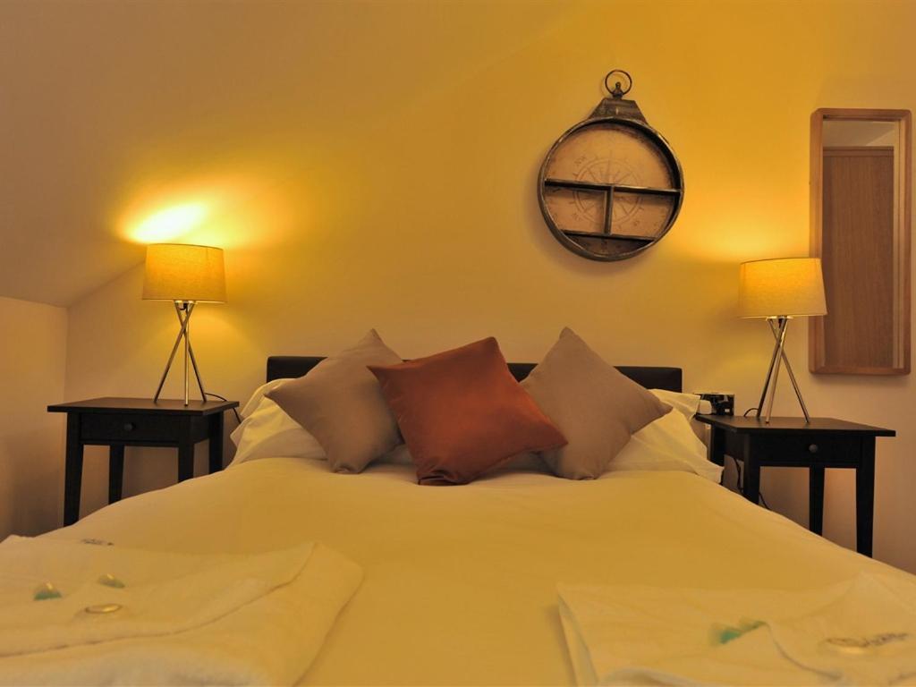 Gail'S Guest House Барри Экстерьер фото