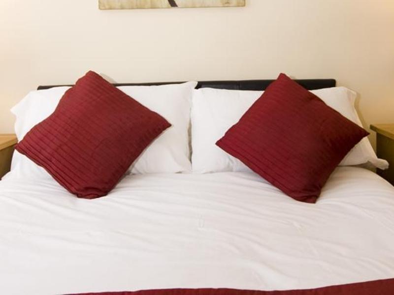 Gail'S Guest House Барри Экстерьер фото