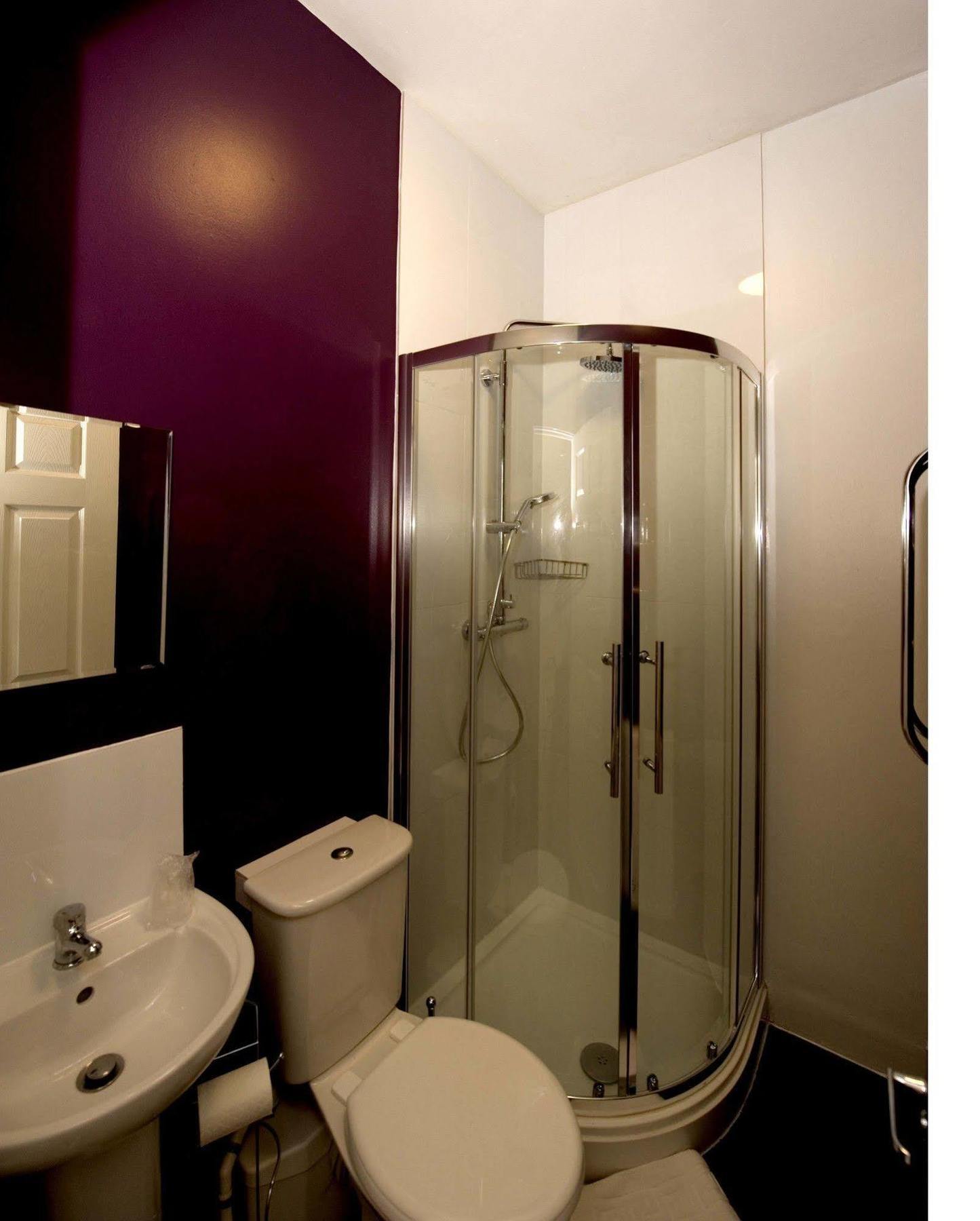 Gail'S Guest House Барри Экстерьер фото